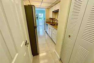10034 64th Ave N, Saint Petersburg, FL 33708 - Photo 8