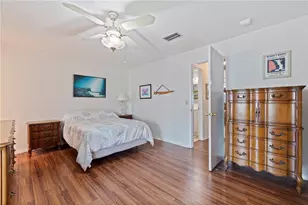 2960 59th Street S, Saint Petersburg, FL 33707 - Photo 10