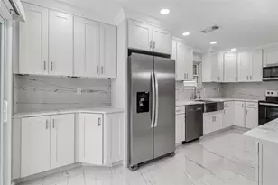 903 Plum Tree Ln, Sarasota, FL 34243 - Photo 24