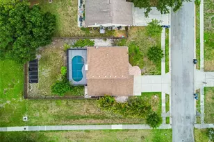 903 Plum Tree Ln, Sarasota, FL 34243 - Photo 64