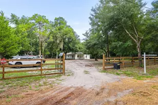 11927 Foxfire Dr, Hudson, FL 34669 - Photo 4