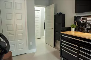 8608 N Mitchell Ave, Tampa, FL 33604 - Photo 24