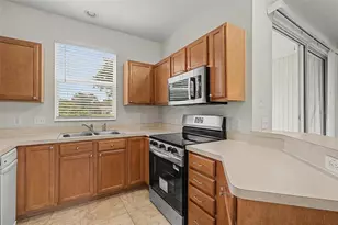 12216 Country White Cir, Tampa, FL 33635 - Photo 10