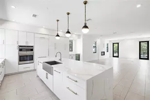 2814 W Barcelona St, Tampa, FL 33629 - Photo 10