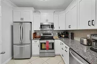 4306 Bayside Village Dr, Tampa, FL 33615 - Photo 8