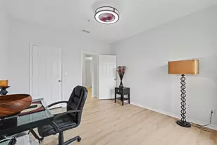 4306 Bayside Village Dr, Tampa, FL 33615 - Photo 16