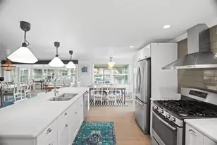 7162 Mt Arlington Dr NE, Saint Petersburg, FL 33702 - Photo 16