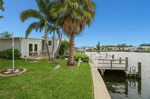 7162 Mt Arlington Dr NE, Saint Petersburg, FL 33702 - Photo 8