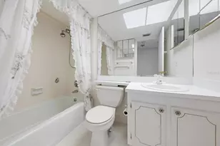 255 Dolphin Point, Clearwater Beach, FL 33767 - Photo 18