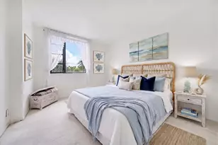 255 Dolphin Point, Clearwater Beach, FL 33767 - Photo 10