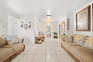 10412 N Altman St, Tampa, FL 33612 - Photo 8