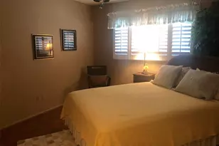 221 Cedarwood Cir, Seminole, FL 33777 - Photo 20