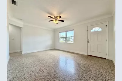 4515 54th Avenue N, Saint Petersburg, FL 33714 - Photo 4