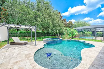 2917 Winglewood Circle, Lutz, FL 33558 - Photo 2