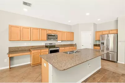 2917 Winglewood Circle, Lutz, FL 33558 - Photo 10