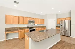 2917 Winglewood Cir, Lutz, FL 33558 - Photo 10
