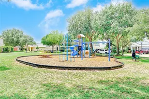 2917 Winglewood Cir, Lutz, FL 33558 - Photo 40