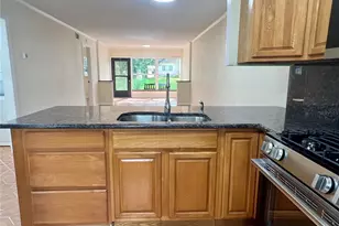 1510 Flint Dr W, Clearwater, FL 33759 - Photo 4