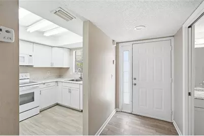1910 W Sligh Avenue #E102, Tampa, FL 33604 - Photo 4