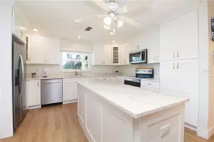 318 Circle Dr, Palm Harbor, FL 34683 - Photo 20