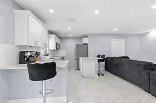 2310 W Knollwood Pl, Tampa, FL 33604 - Photo 14