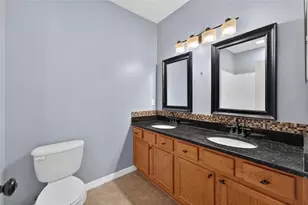 3186 Bayshore Oaks Dr, Tampa, FL 33611 - Photo 46