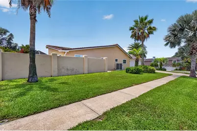 4831 Blue Jay Circle, Palm Harbor, FL 34683 - Photo 4