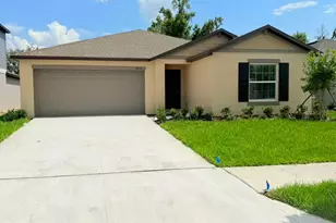 3852 Northern Ky Dr, Plant City, FL 33565 - Photo 1