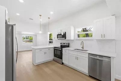 1700 Scranton Street S, Saint Petersburg, FL 33711 - Photo 10