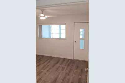 8402 111th Street #203, Seminole, FL 33772 - Photo 4