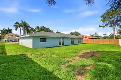 2022 Tanglewood Drive NE, Saint Petersburg, FL 33702 - Photo 26