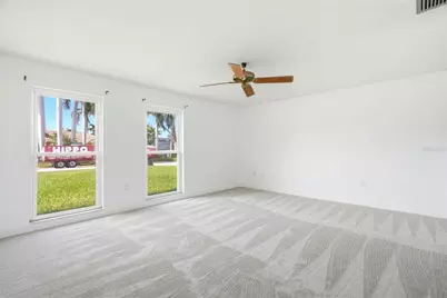 2022 Tanglewood Drive NE, Saint Petersburg, FL 33702 - Photo 16
