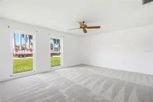 2022 Tanglewood Dr NE, Saint Petersburg, FL 33702 - Photo 16