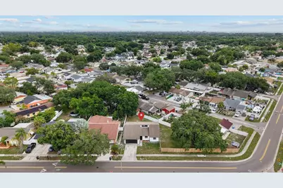 7901 Timberlane West Drive, Tampa, FL 33615 - Photo 2