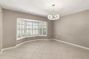 302 Bloomingfield Dr, Brandon, FL 33511 - Photo 6