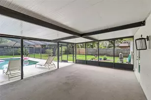 302 Bloomingfield Dr, Brandon, FL 33511 - Photo 42