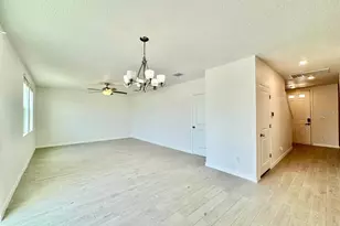 38851 Opal Willow Ln, Zephyrhills, FL 33540 - Photo 16