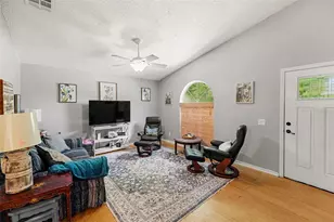 1934 29th Ave N, Saint Petersburg, FL 33713 - Photo 2