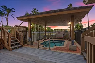 10355 Paradise Blvd, Saint Petersburg, FL 33706 - Photo 28