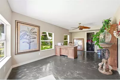 3947 Huntington Street NE, Saint Petersburg, FL 33703 - Photo 8