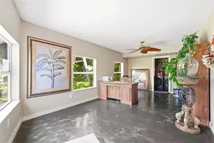 3947 Huntington St NE, Saint Petersburg, FL 33703 - Photo 8