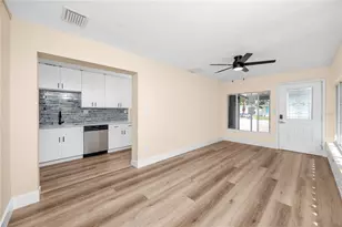 504 79th Ave, Saint Petersburg, FL 33706 - Photo 4