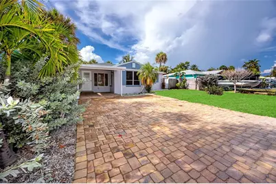 504 79th Avenue, Saint Petersburg, FL 33706 - Photo 8