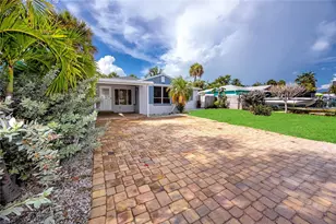 504 79th Ave, Saint Petersburg, FL 33706 - Photo 8