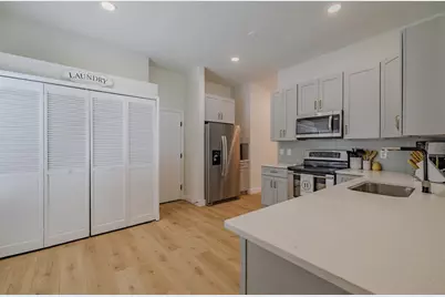 304 Scarlet Oak Court, Seffner, FL 33584 - Photo 6