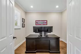 1804 Bella Casa Ct, Tampa, FL 33618 - Photo 12
