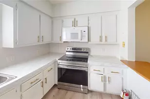 4030 Cortez Dr, Tampa, FL 33614 - Photo 4