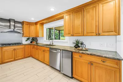 935 42nd Avenue N, Saint Petersburg, FL 33703 - Photo 14