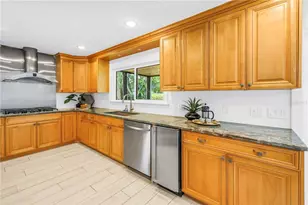 935 42nd Ave N, Saint Petersburg, FL 33703 - Photo 14