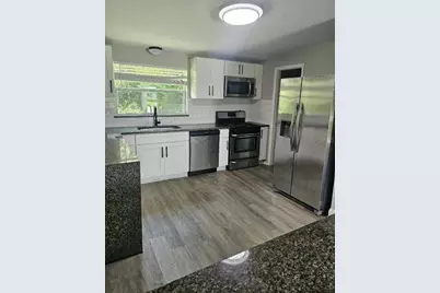 2390 29th Street NW, Winter Haven, FL 33881 - Photo 2